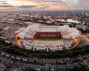 Old Trafford projekt a terület megújítására